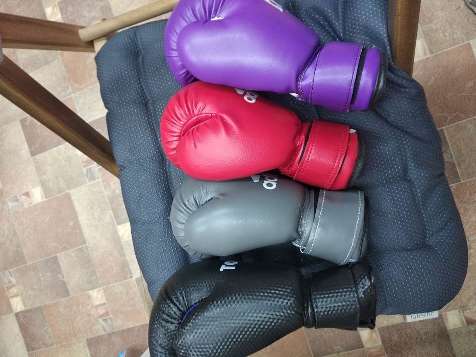 Перчатки боксерские