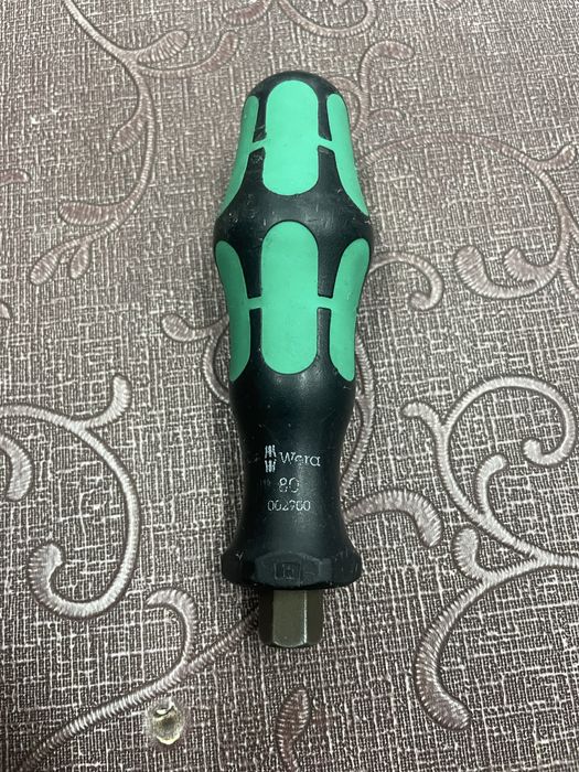 Отварачка и държач/отверка за битове марка WERA