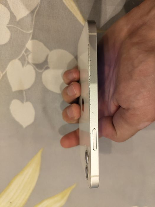 Iphone 12 rang oq pas kopiya hamma joyi radnoy