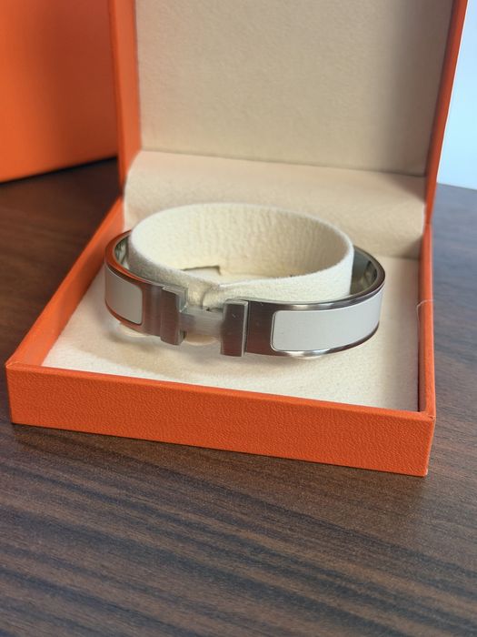 Чисто нови Hermes гривни