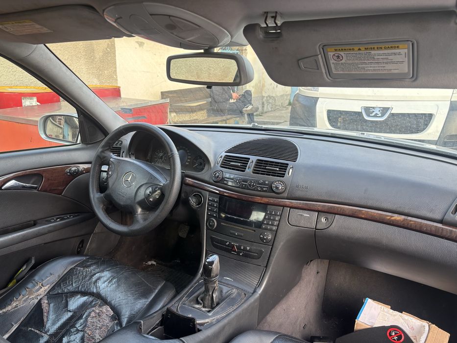 Продавам Mercedes w211 На части !!!