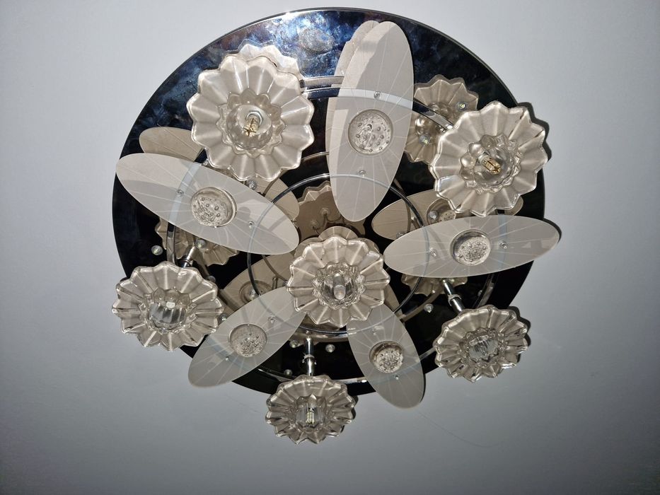 Plafoniera/Lustră decorativă cu sticlă transparentă în formă de floare