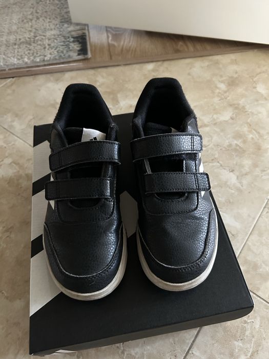 Адидас оригинал в отличном состоянии