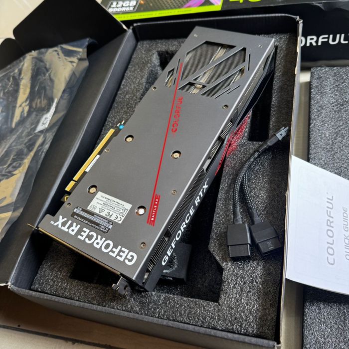 Видеокарта Colorful RTX 4070 BattleAXE