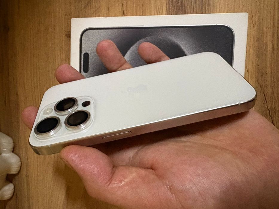 Продам айфон 15 pro