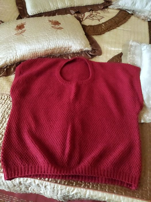 Женская одежда безрукавка ручная вязка