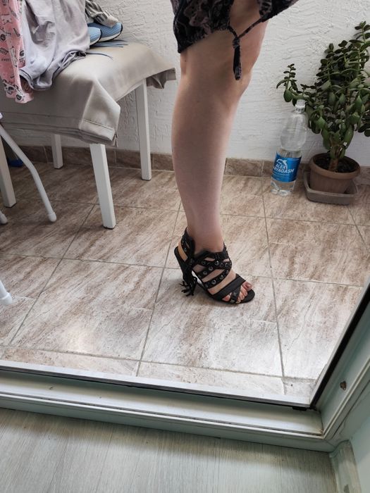 Босаножки в стиле рок-н-ролл