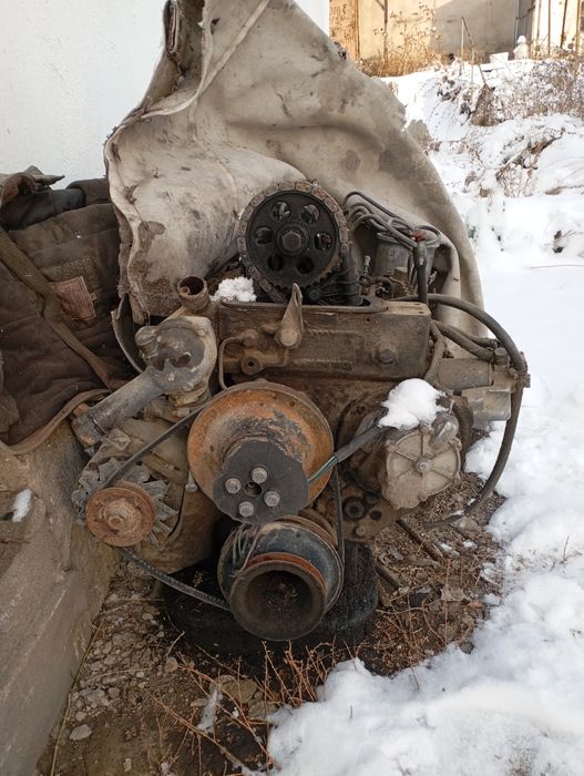 Продам ДВС и КПП с навесными.