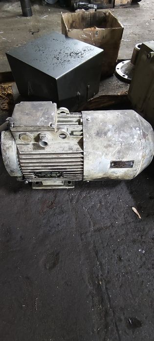 Двигатель постоянного тока.