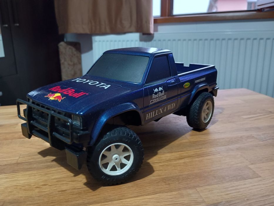 Macheta Nikko Unimog si Toyota Hilux