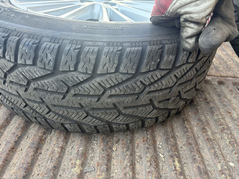 Джанти с гуми за Ford 5x108 17”