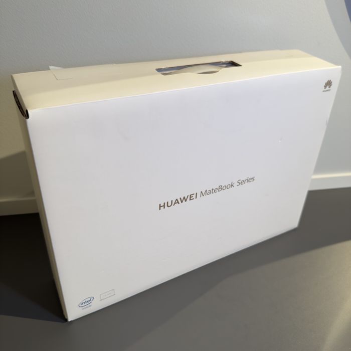 Laptop Huawei MateBook 13 – Intel Core i5, 8 GB RAM
