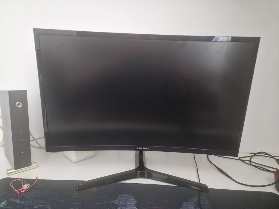 Monitor Samsung 27" Curbat Full HD