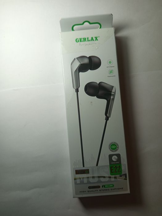 Продаю новые проводные и беспроводные наушники