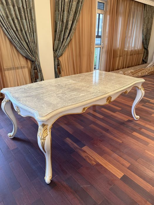 Стол со Стульями в отличном состоянии