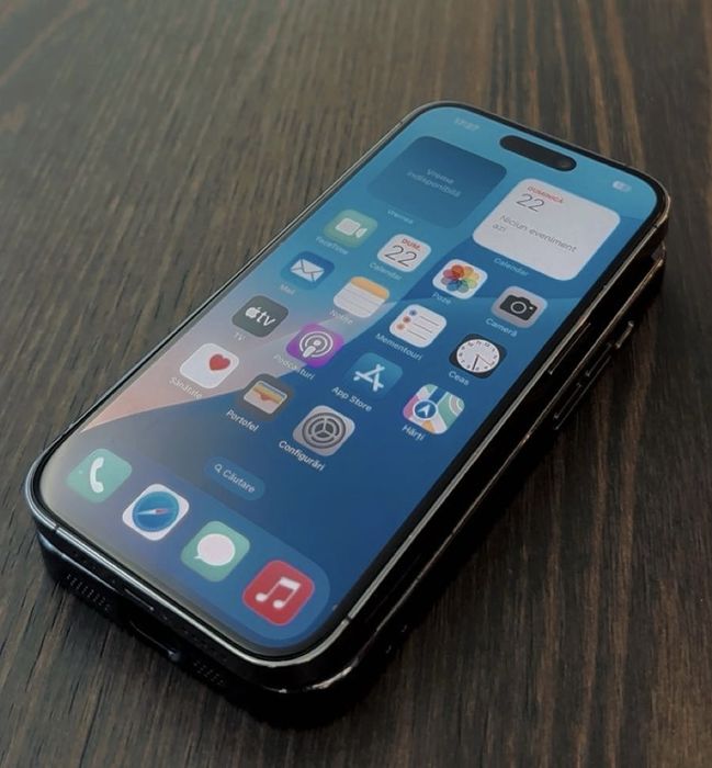 Vând Iphone 14 Pro impecabil