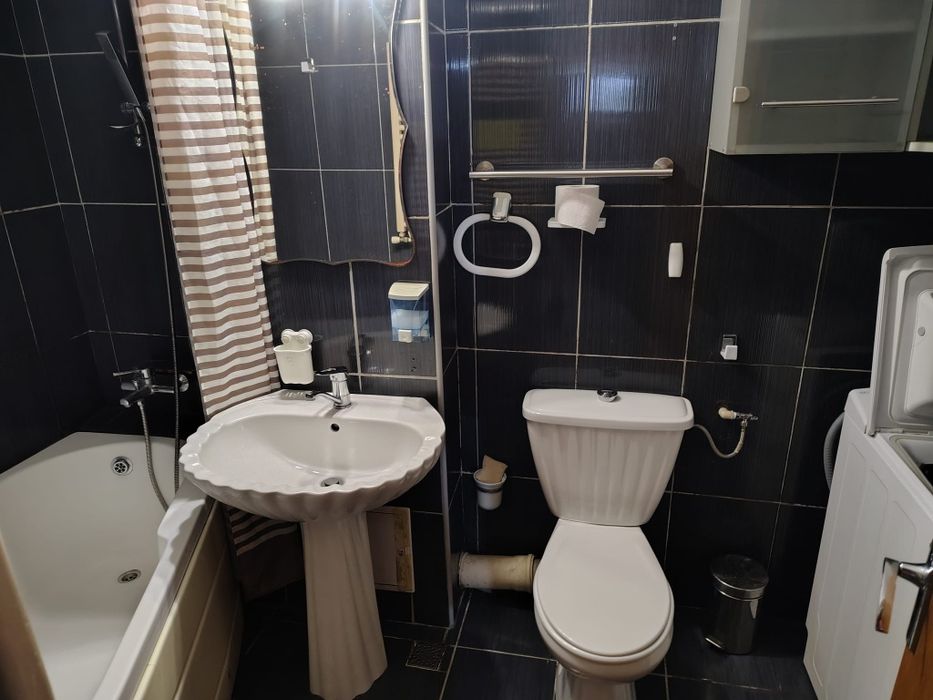 Vând apartament 2 camere Topoloveni