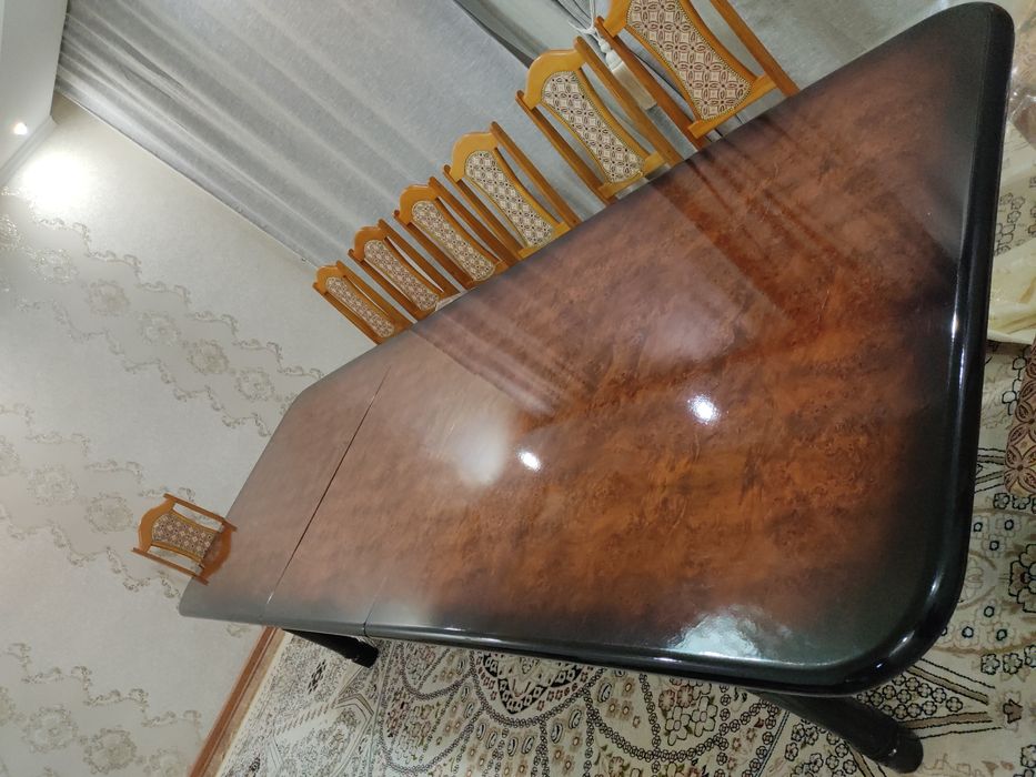 Қонақ бөлмеге арналған стол сатылады