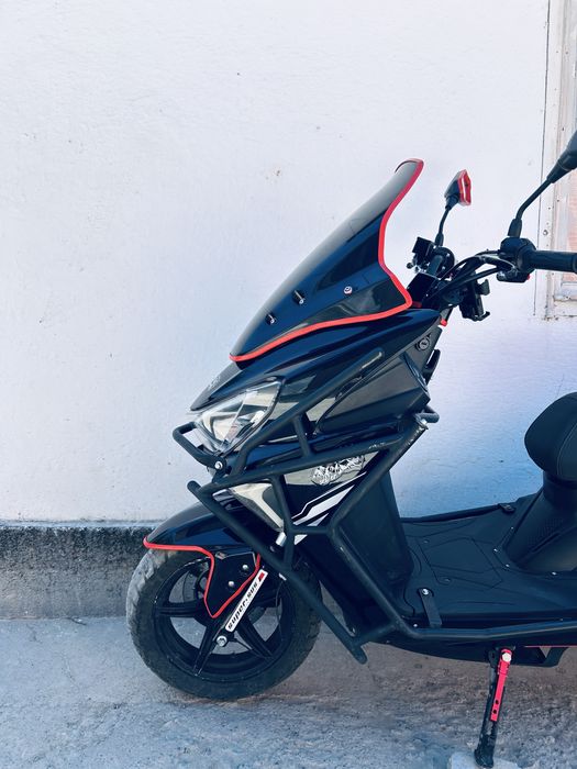 Продам MAXI 180cc мопед