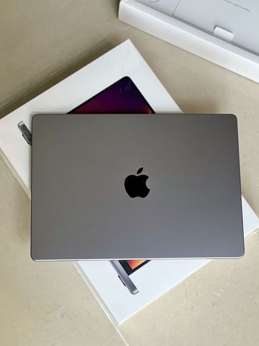 Macbook pro 14-inch 2023 за 950.000тг