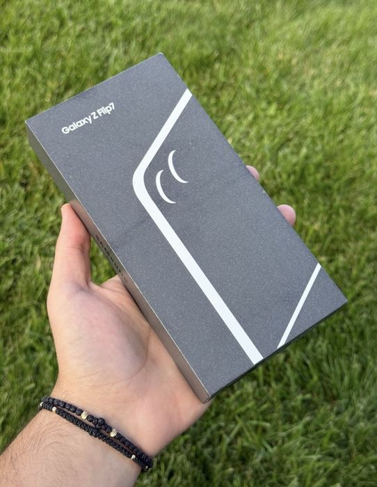 Samsung Flip 7 Ca Nou / La cutie