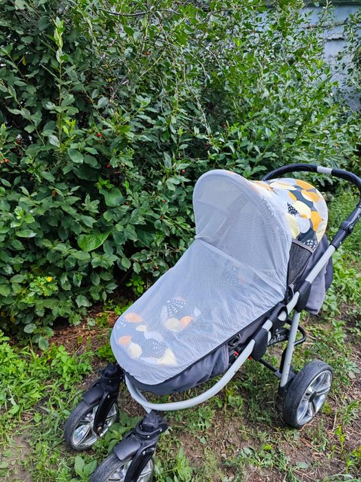 Продам коляску 2 в 1