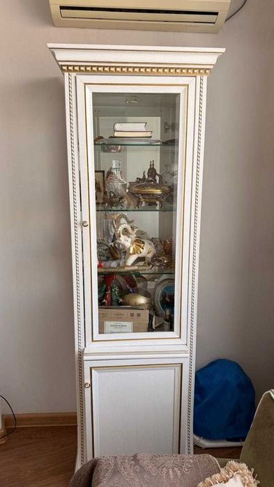 Витрина для посуды