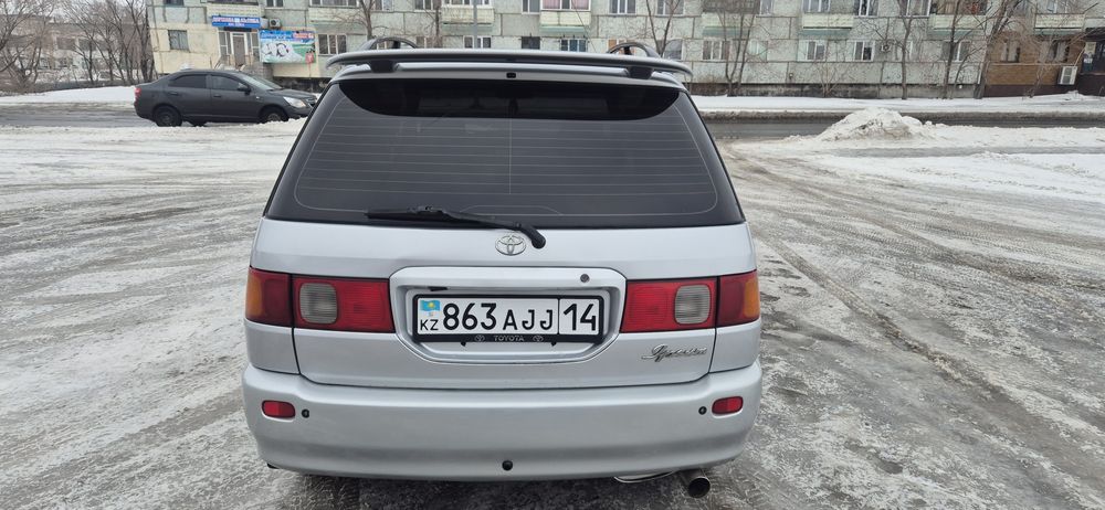 Продам машину Toyota Ipsum 1996
