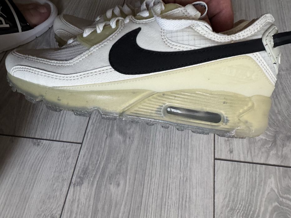 Adidasi nike teerascape nr 42.5