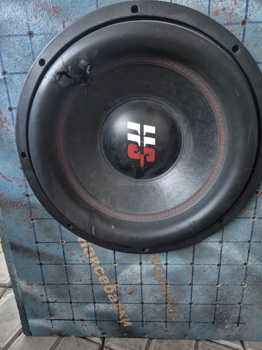 Продам сапбуфер СРОЧНО