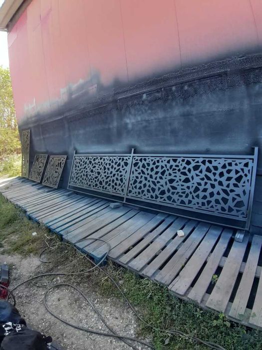 Balustrada din tabla decupata debitata traforata laser si cnc