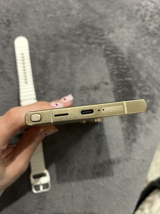 Samsung Galaxy S 24 Ultra и Galaxy Watch 7