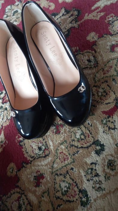 Продам обувь по 3000