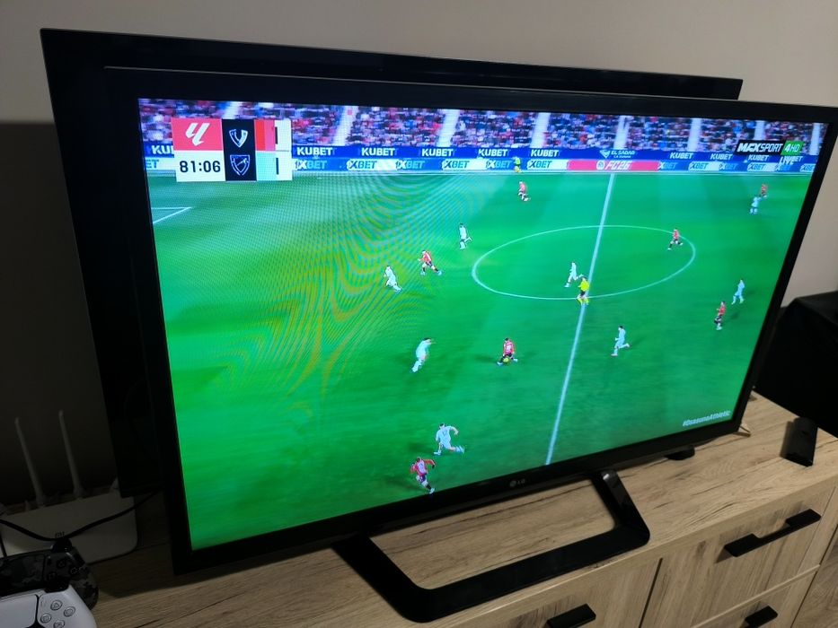 Телевизор LG 42"