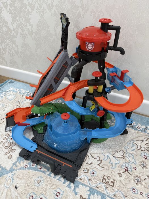 Трек трасса Hot Wheels Aligator