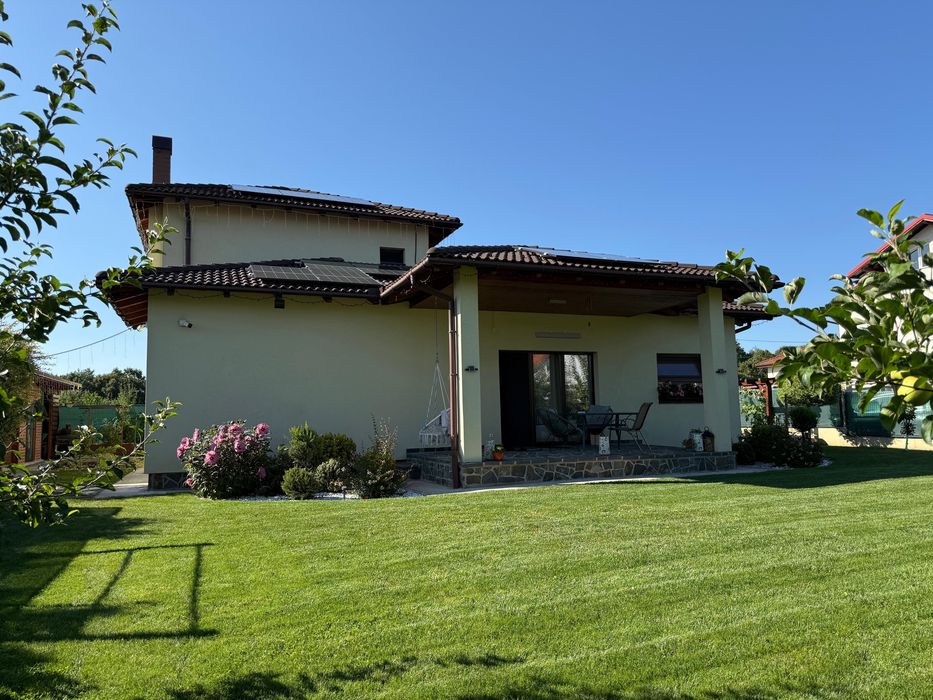 Casă satu nou de jos