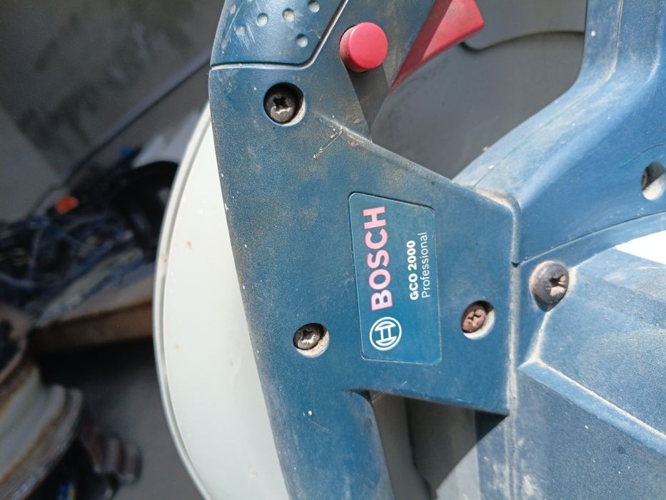 Пила торцовочная bosch