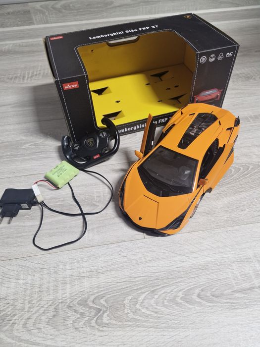 Masina cu telecomanda  Lamborghini mare, NOUA, cu cutie