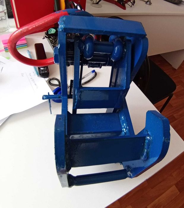 Захват крановый для опалубки