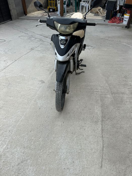 Modenas Kristal 125