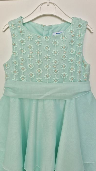 Mayoral рокля в цвят мента 6 г.