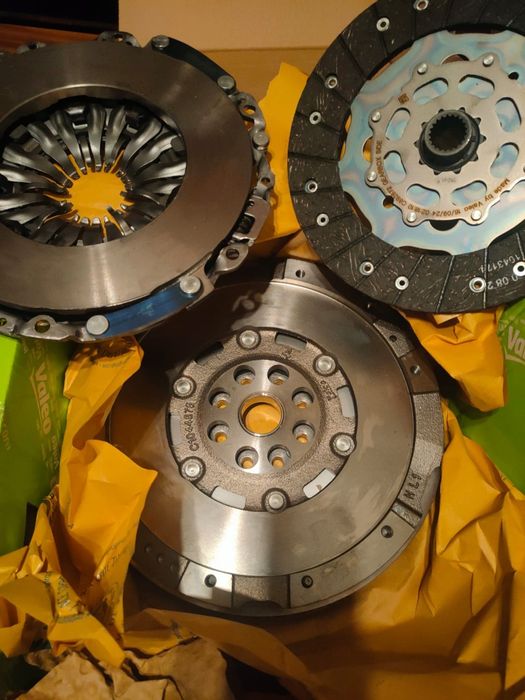 Ambreiaj cu volanta masa Peugeot Citroen motor 2.0 cod 837119