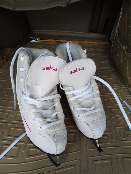 Коньки женские 29 размера, утепленные