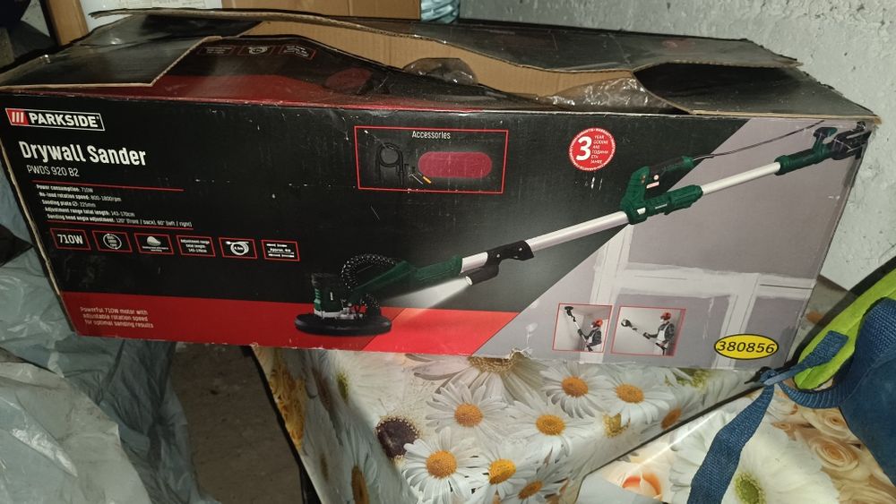 Vând girafă pentru șlefuit,circular de mână cu acumulator