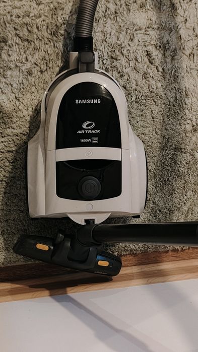 Пылесос Samsung 1600w