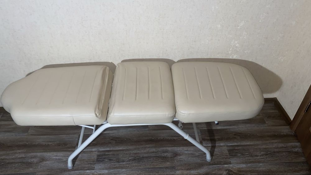 Продам кушетку б/у