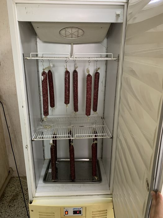 Холодильный шкаф (холодильник) Ариада