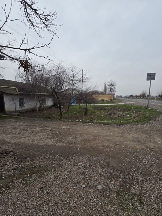 O'rtasaroy 250 - m² Xammasi 27.000 $ Yo'l Yuzida