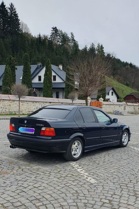 Vând bmw E36 benzină