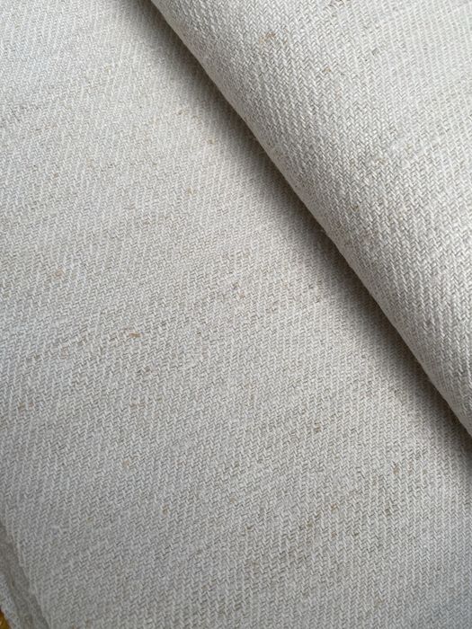 Pinza de casa tesuta in starive